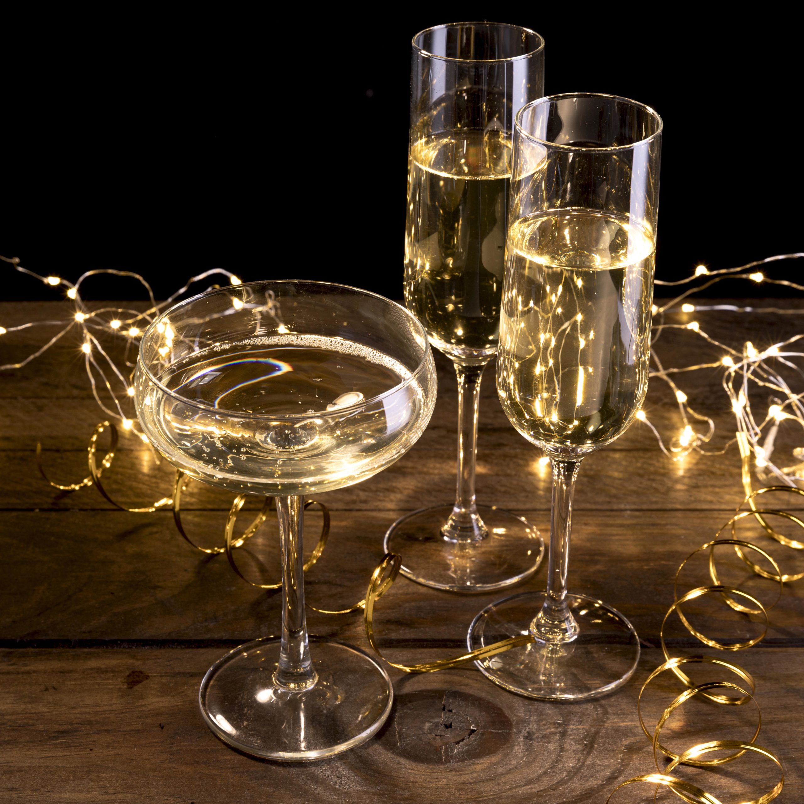 close-up-champagne-glasses-table