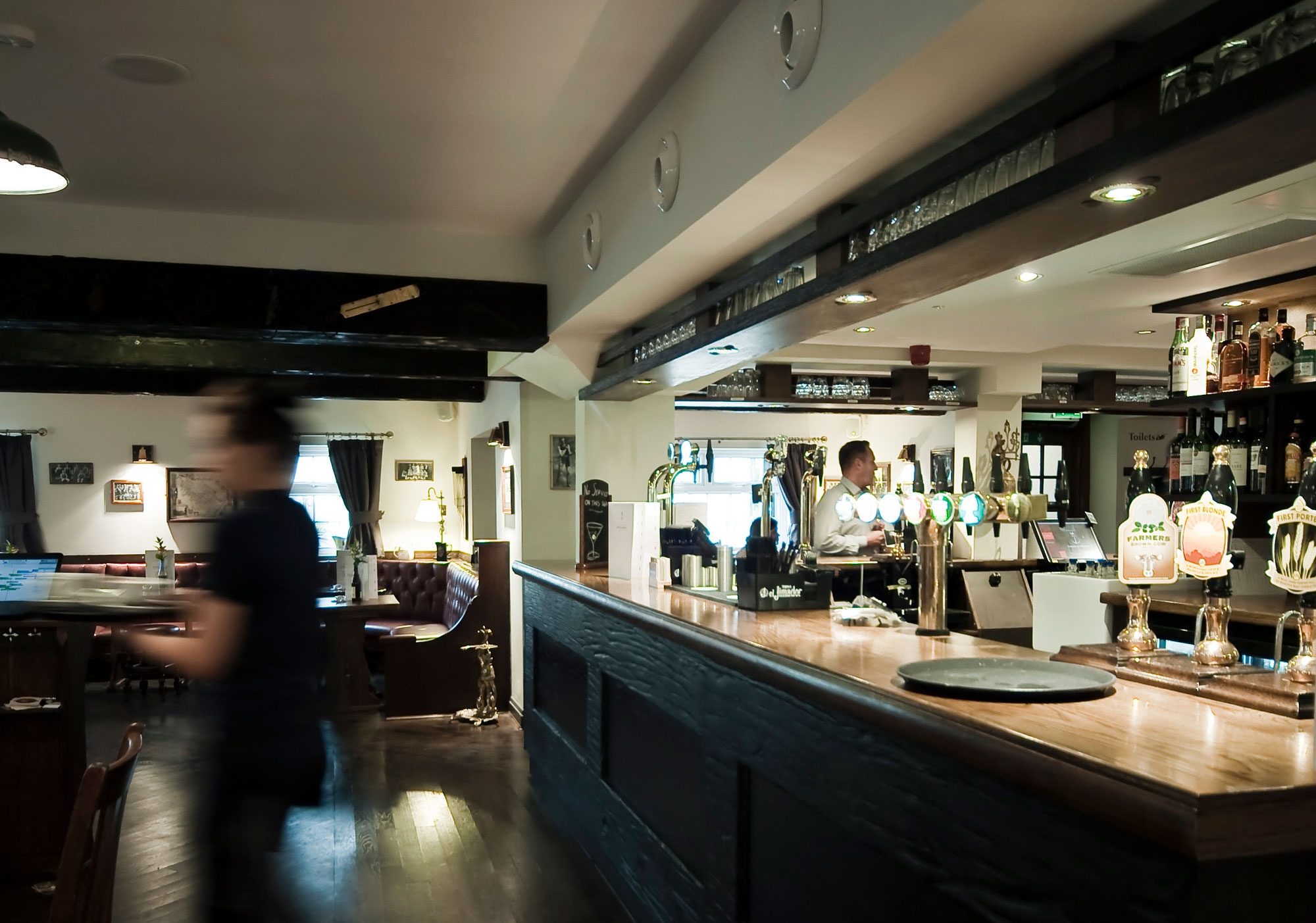 Crown and Anchor bar